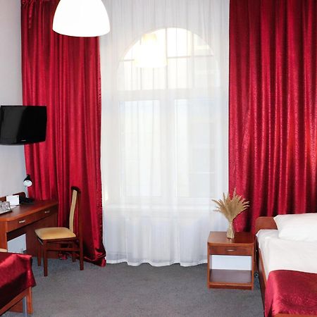Hotel Lothus فروتسواف المظهر الخارجي الصورة