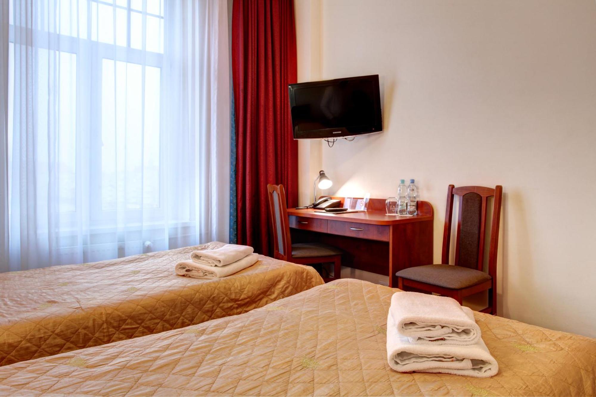 Hotel Lothus فروتسواف المظهر الخارجي الصورة