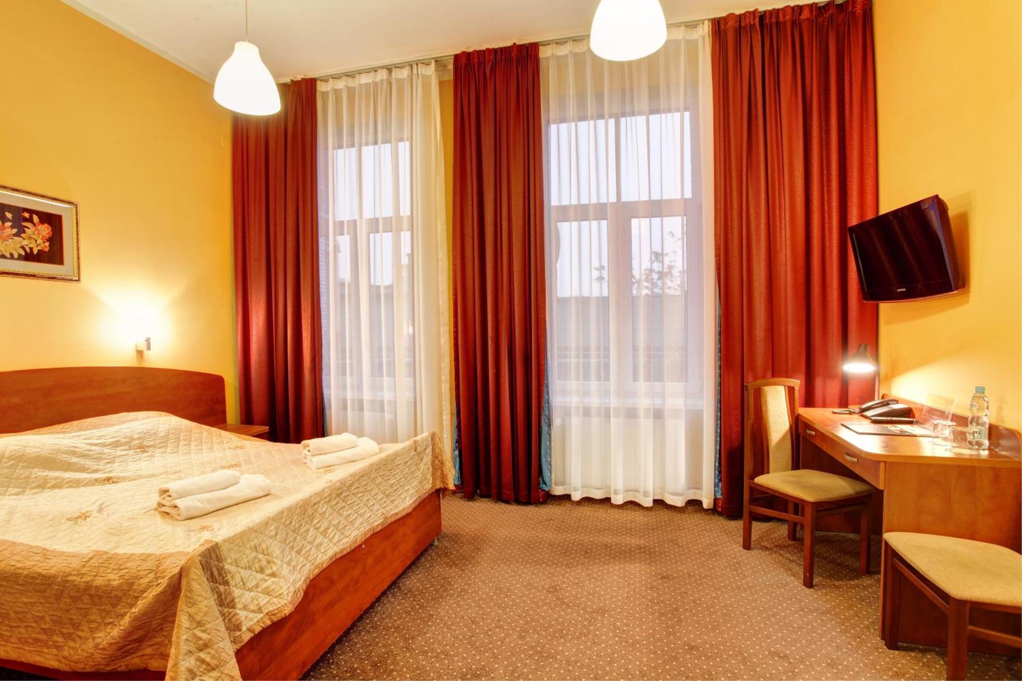 Hotel Lothus فروتسواف المظهر الخارجي الصورة