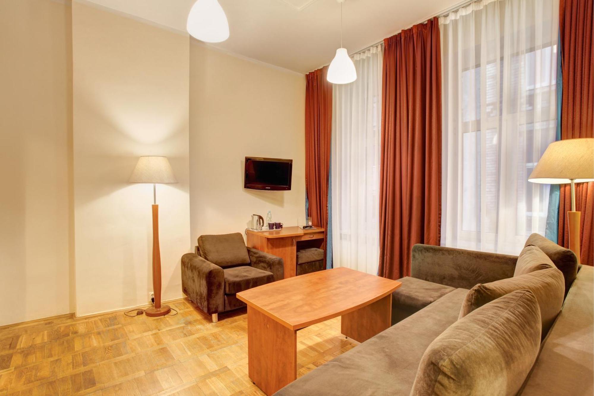 Hotel Lothus فروتسواف المظهر الخارجي الصورة