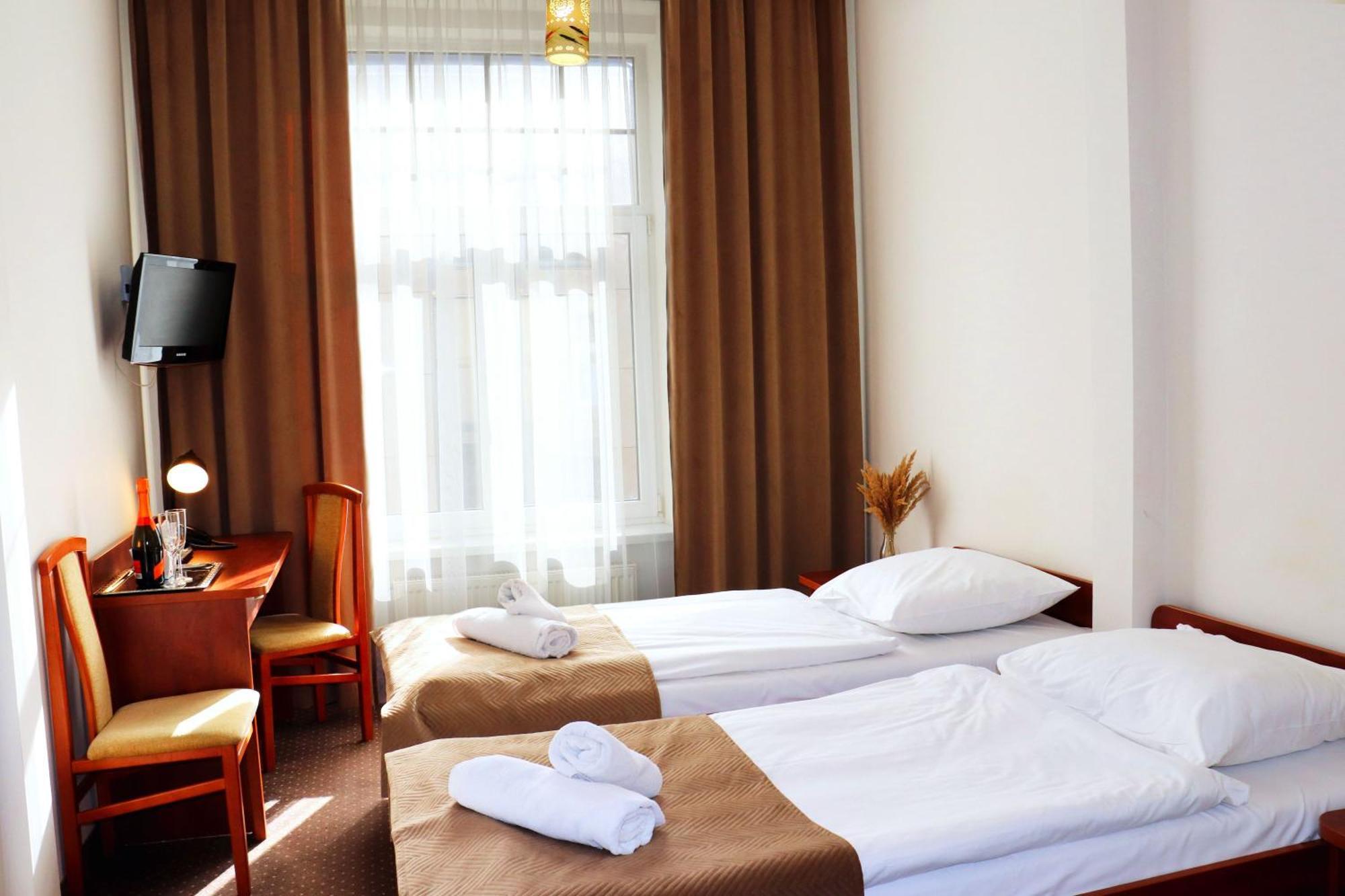 Hotel Lothus فروتسواف المظهر الخارجي الصورة