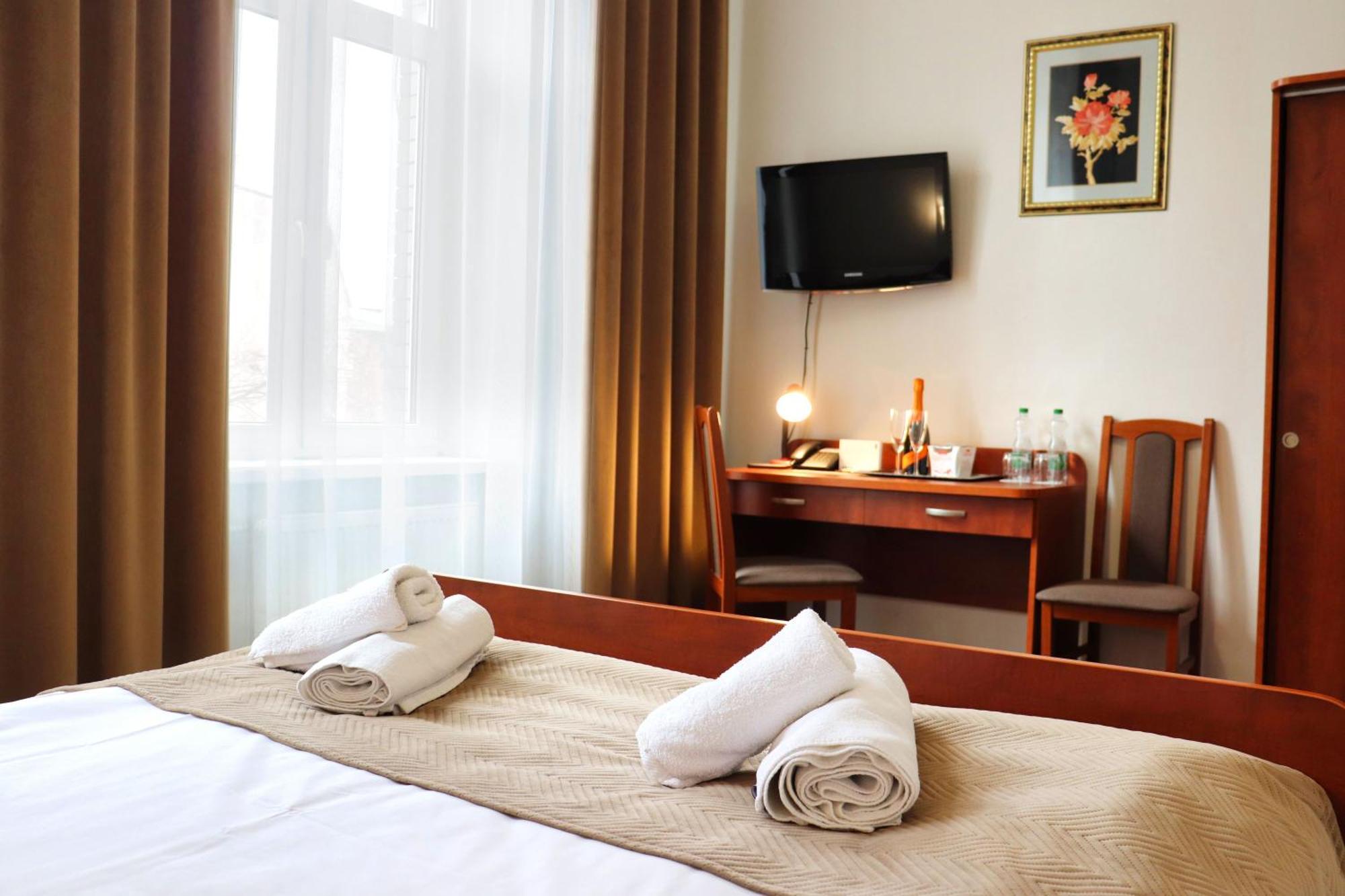 Hotel Lothus فروتسواف المظهر الخارجي الصورة