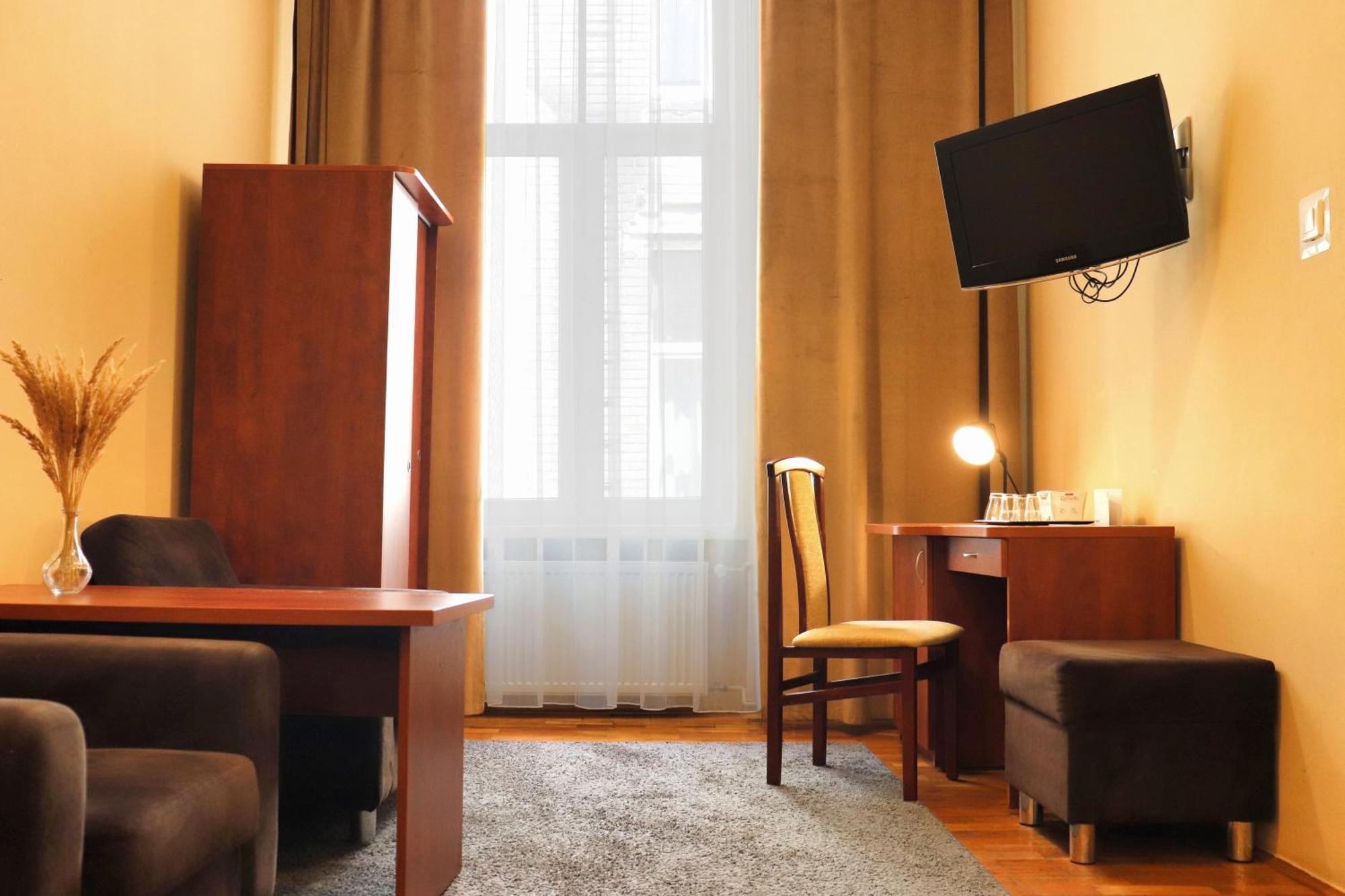 Hotel Lothus فروتسواف المظهر الخارجي الصورة