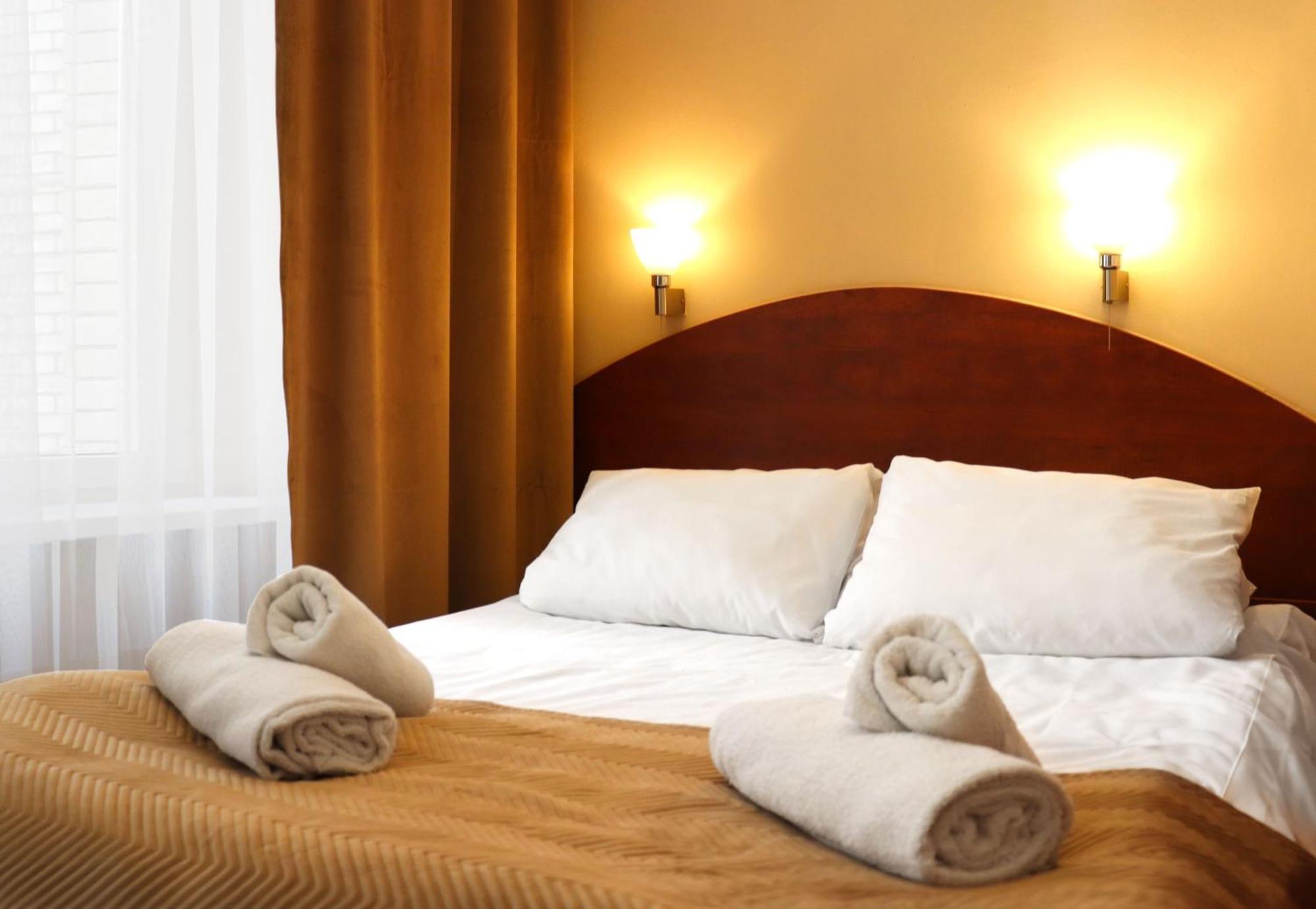 Hotel Lothus فروتسواف المظهر الخارجي الصورة