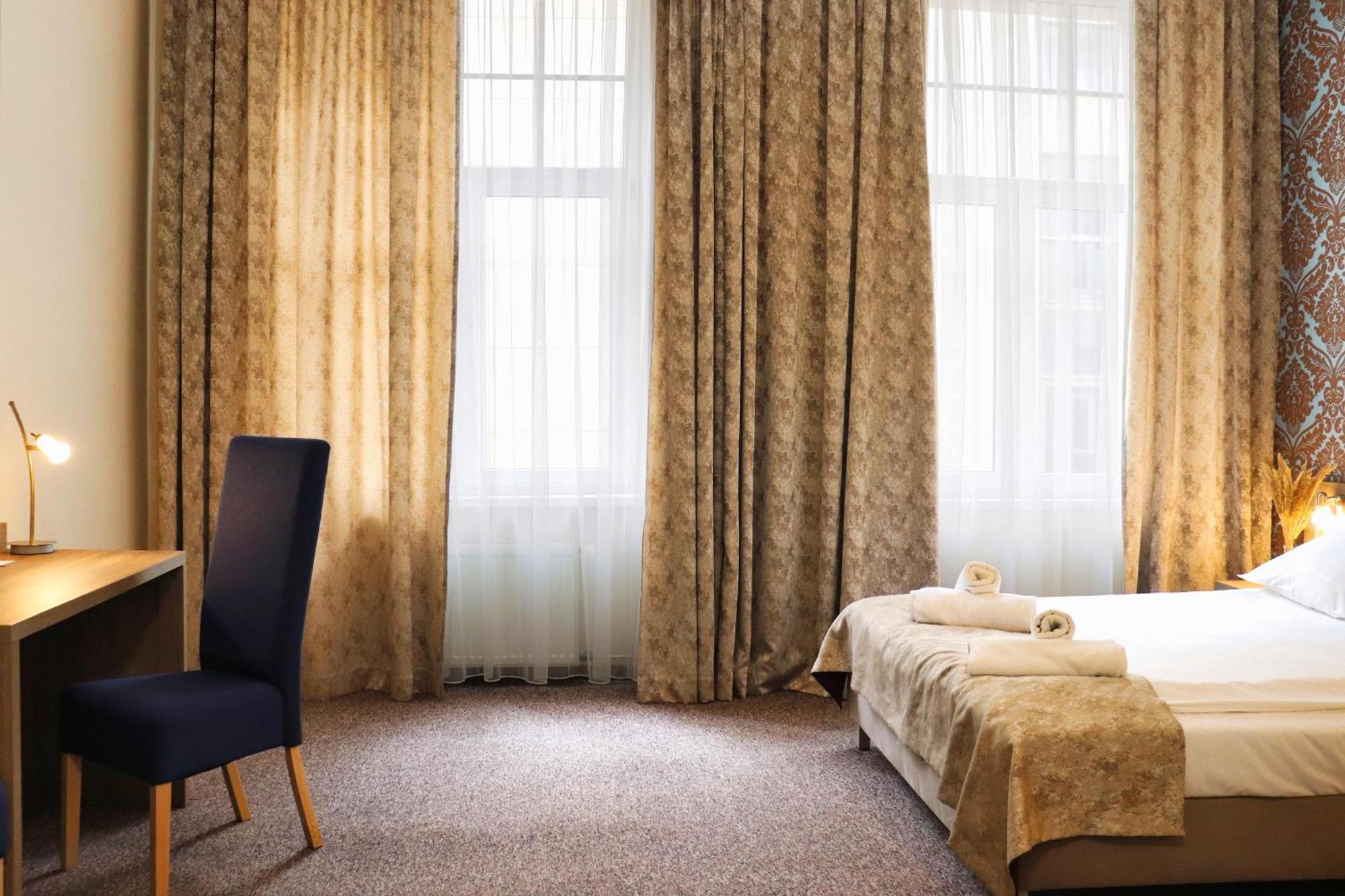 Hotel Lothus فروتسواف المظهر الخارجي الصورة