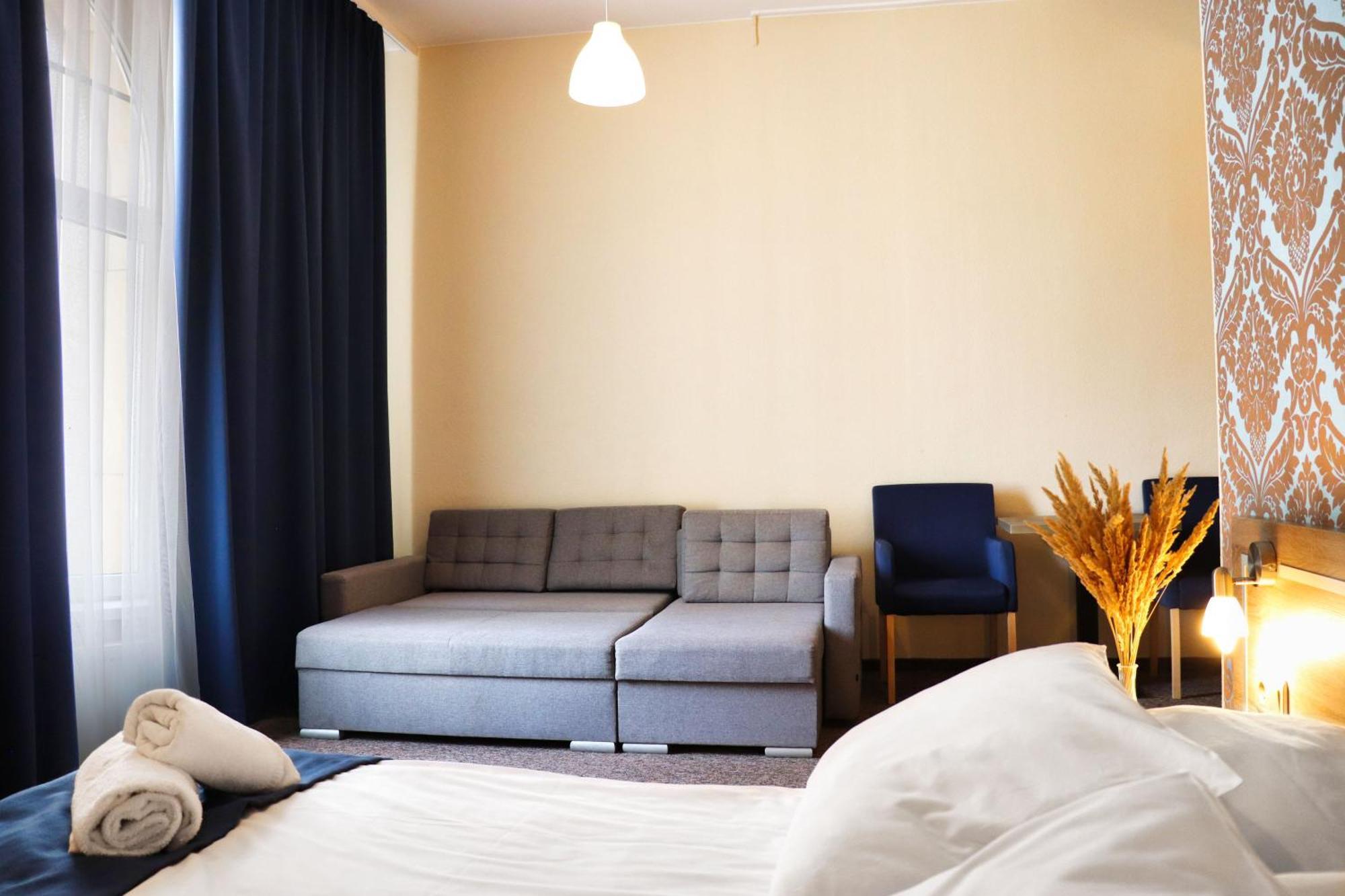 Hotel Lothus فروتسواف المظهر الخارجي الصورة